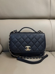 Chanel Business affinity 郵差包 黑金牛皮