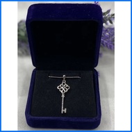 ☎ ◹ ◧ Key 18K White Gold Pendant Necklace