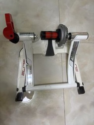 Elite Fluid 阻力單車訓練台
