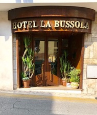 布索拉酒店 (Hotel La Bussola)