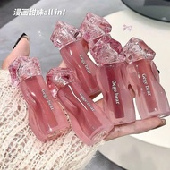 Gege Bear pink lipstick