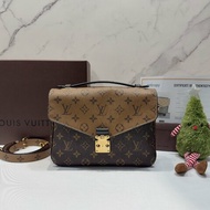 LV POCHETTE MÉTIS郵差包
