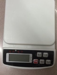 家用電子秤廚房秤專用烘焙克稱0.1g高精度可充電小秤克數食物稱重