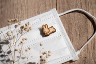 【Pinkoi x miffy】Rabbit 跳跳兔香氛口罩扣 / 磁吸別針
