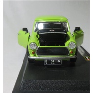 HIJAU Miniature car Mr. Bean Morris Austin mini cooper green Diecast