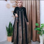 GAMIS HITAM BAHAN KELY KOMBINASI KATUN STREET  DI MOTIF BATIK