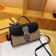 Coach zy New Style Luxury Exquisite Handbag Classic Old Flower Flap Shoulder Bag Crossbody Bag Size: 23 * 15 * 7cm