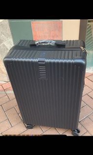 全新30吋黑色行李箱，$300全新.44x24x69cm