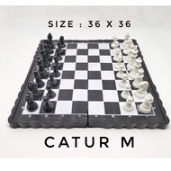 Plastic Folding Chess Board Size M (Size 36x36)