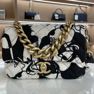 Chanel 黑色和白色印花鏈條包