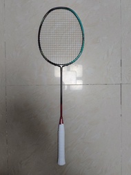可議 yonex 88s 羽毛球拍