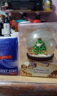 絕版金莎聖誕樹水晶球，全新未開過、有盒，只限小西灣村廣場交收、順豐到付郵費