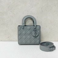 Dior Lady Dior 四格磨砂牛皮灰色