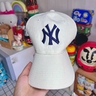 NY Cap White