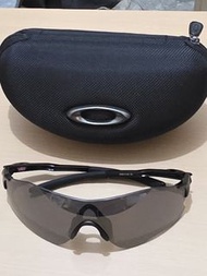 Oakley 太陽眼鏡