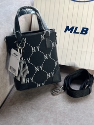 กระเป๋าสะพายผู้หญิง สะพายข้าง สะพายไหล่ ถือหิ้ว เอ็มแอลบี/MLB ขนาดสูง 8" กว้าง 6" สามารถใส่ 13 Prom