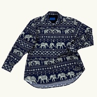 [Tohns] Journey In Thailand Long Sleeve Shirt Color : Indigo เสื้อเชิ้ตแขนยาวลาย Journey in Thailand
