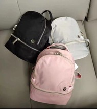 Lululemon City Adventure背包 防水多隔層設計雙肩