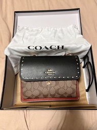 【全新】coach側背包 附防塵袋、盒子、袋子