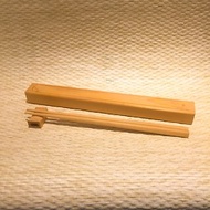 台灣檜木筷子 L (含檜木盒及筷架) 5雙以上才有代刻服務 費用另計