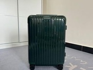 Rimowa Essential 綠色行李箱