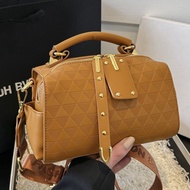 Delicate Fashion Handbag For Women 2024 New Style Boston Bag High Texture Trend Temperament Diagonal Female Bag WYUE