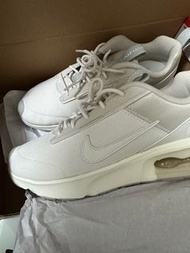 WHITE NIKE AIR MAX INTRLK LITE