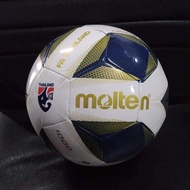 ลูกฟุตบอลหนังเย็บ MOLTEN Football รุ่น F5A1000