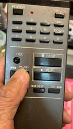 功能還正常的早期Sharp VCR錄放影機遙控器