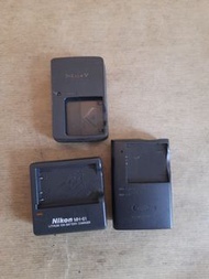 Nikon MH-61/Canon Cb-2lf/sony BC-CSNB BATTERY CHARGER 數碼相機充電器 （1$100）