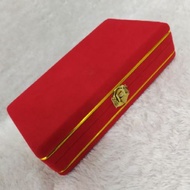 Velvet Box Gold Eyebrows 4x7 Inches