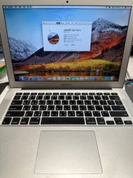 蘋果筆電  MacBook  Air  13吋  i5  4g  128g （A1466）2015年 無盒子、含充電器。外觀九成新、 整體漂亮 無明顯摔碰傷， 電池狀態、正常、循環615次、功能正常順暢。