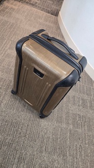 TUMI 行李箱