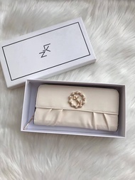 กระเป๋าสตางค์ Lyn 7.5 นิ้ว