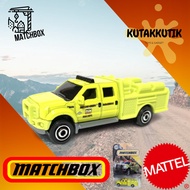 Matchbox Ford F-550 Super Duty Fire Truck Paramedic Yellow Ambulance Car