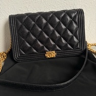 Chanel 黑色荔枝紋金釦boy woc~~