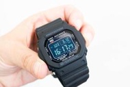 CASIO 卡西歐 Tough Solar太陽能電力錶 【GW-M5610-1B】 Mobile01聯名款
