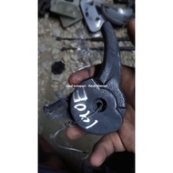 190e front bonet realese