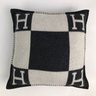 hermes avalon pillow/bantal