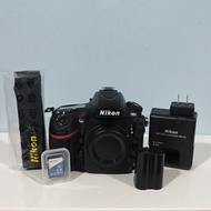 NIKON D800 FX-FORMAT DSLR CAMERA (95% LIKE NEW)