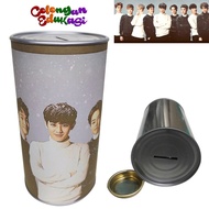 Celengan Edukasi - [READY STOCK] Celengan Kaleng Korean Kpop Karakter Unik Souvenir Kado Buka Tutup 