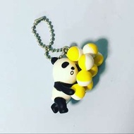 扭蛋 - 熊貓抱著扭蛋