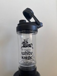 De Meyer's White Knight Shaker Bottle