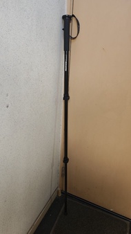 Manfrotto 679B 碳纖維行山杖