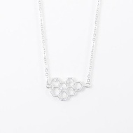 『甜蜜蜜』閃閃蜜糖。銀。蜂巢 項鍊 『My Honey』Sliver Honeycomb Necklace生日禮物。閨蜜禮物。姐妹禮物。女朋友禮物