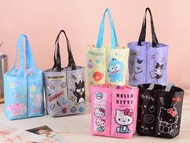 台灣直送🍄Sanrio 翻轉兩用雙杯袋 飲品提袋 飲品袋 水壺袋 Hello Kitty Kuromi XO 玉桂狗 水怪 醜魚 漢頓 7-11 台灣 代購