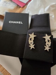 Chanel 星星耳環