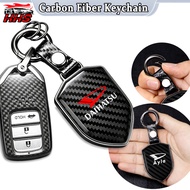 Daihatsu Carbon Fiber Universal Shield Shape Keychain Metal Key Ring With Leather Strap Car Key Fob 