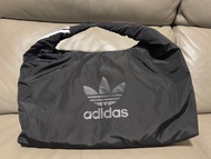 [包順豐] Adidas Originals 雲朵包 黑色