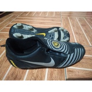 Nike preloved Soccer Shoes